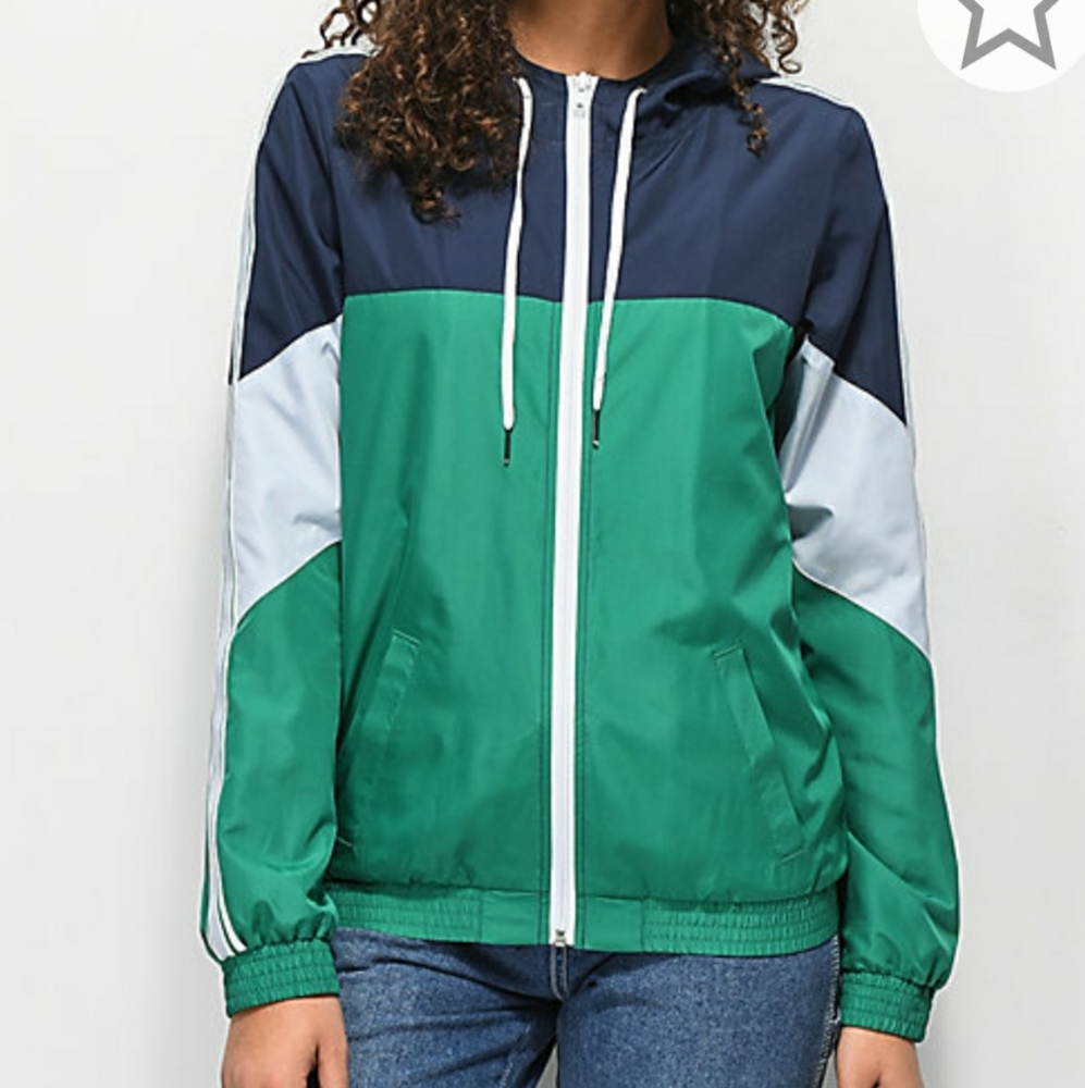 Zine Lainey Green Windbreaker Jacket

SIZE M